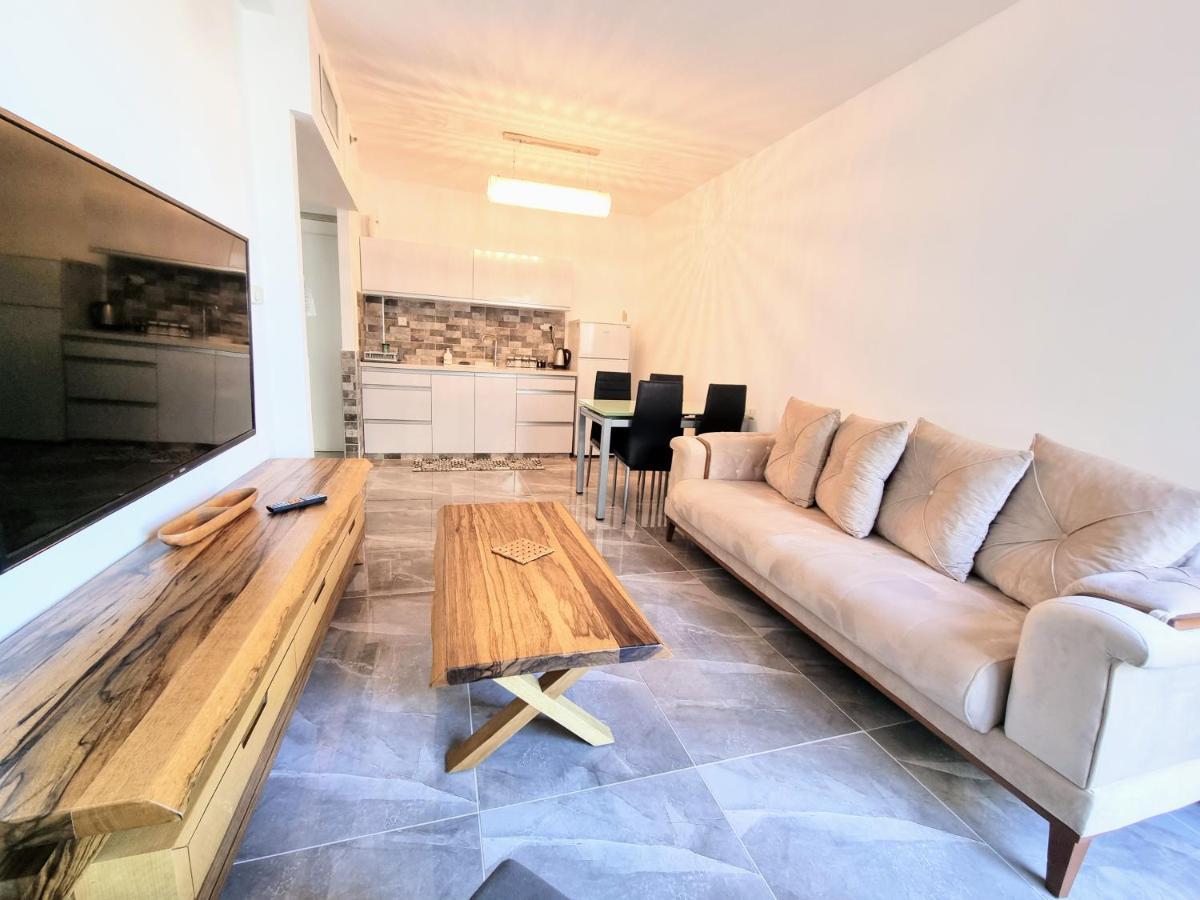 Tiberias Apartment Exterior photo